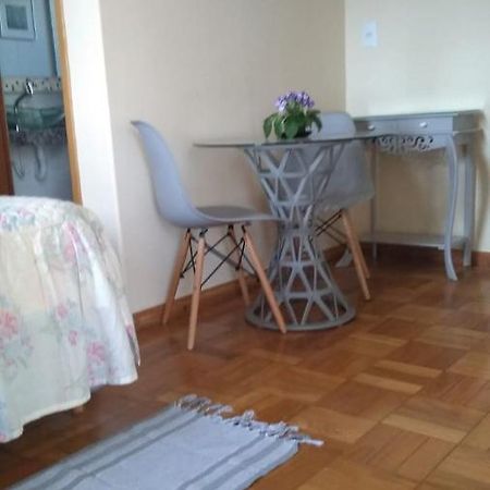 Loft em local tranquilo, com garagem compartilhada a dois quarteirões do centro histórico, 15 min de Tiradentes São João del Rei Exterior foto